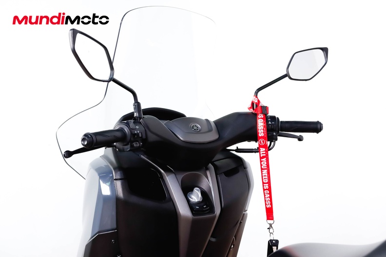 Motorbike image 10