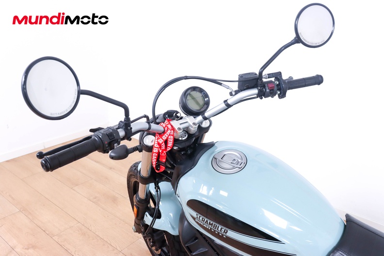 Motorbike image 10