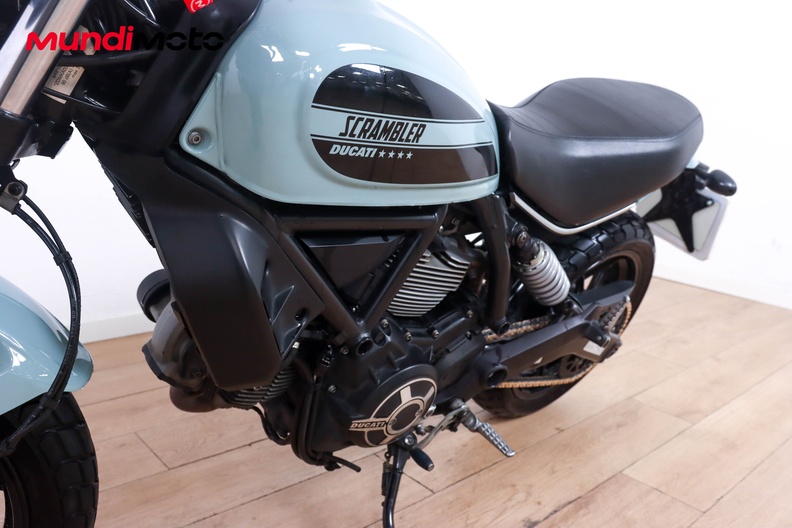 Motorbike image 8