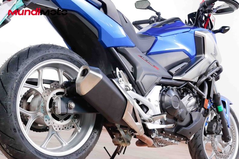 Motorbike image 3