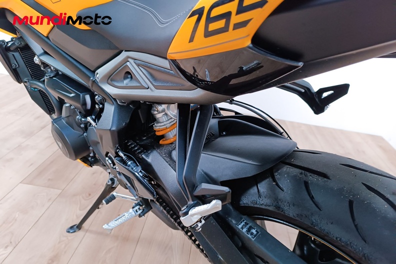Motorbike image 8