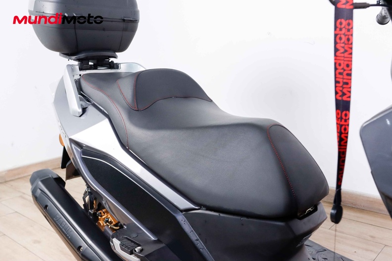 Motorbike image 13