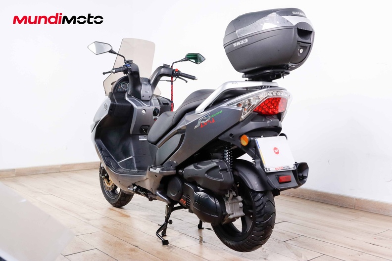 Motorbike image 7