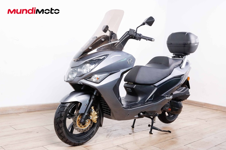 Motorbike image 6