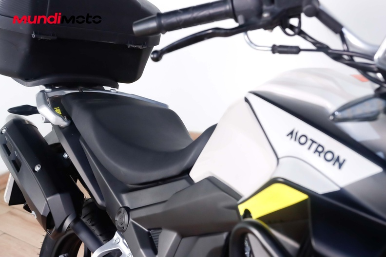 Motorbike image 13