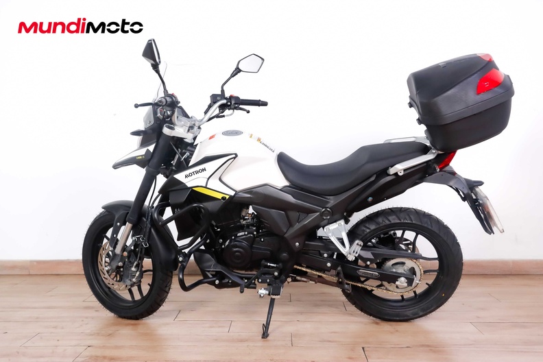 Motorbike image 5