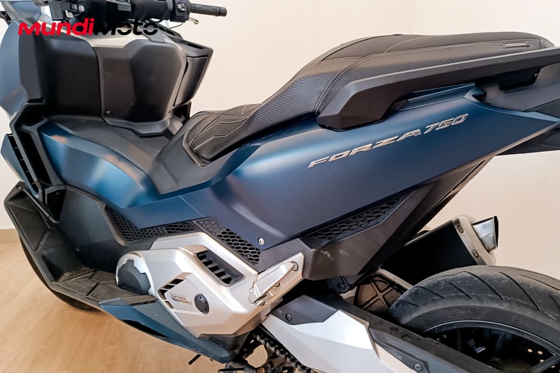 Motorbike image 8