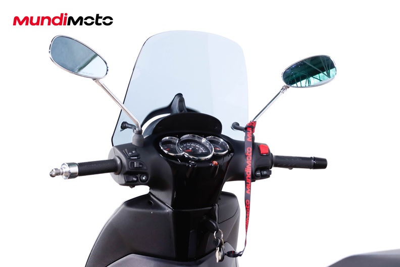 Motorbike image 10