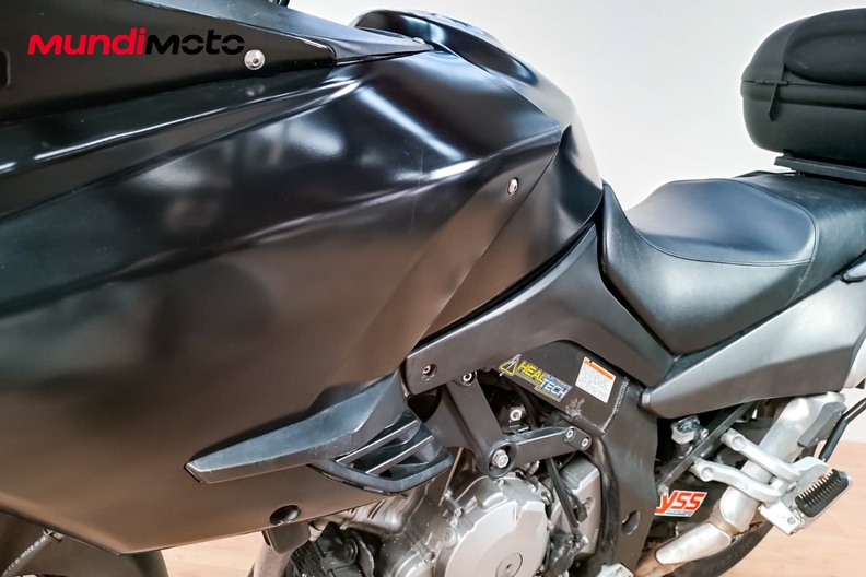 Motorbike image 9