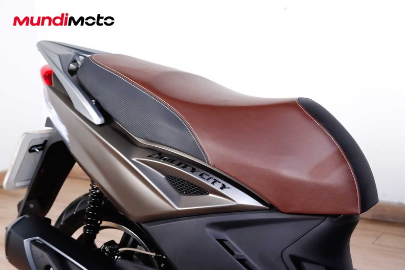 Motorbike image 13
