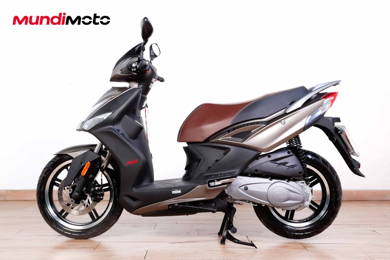 Motorbike image 5