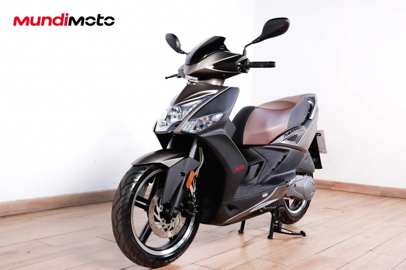 Motorbike image 7