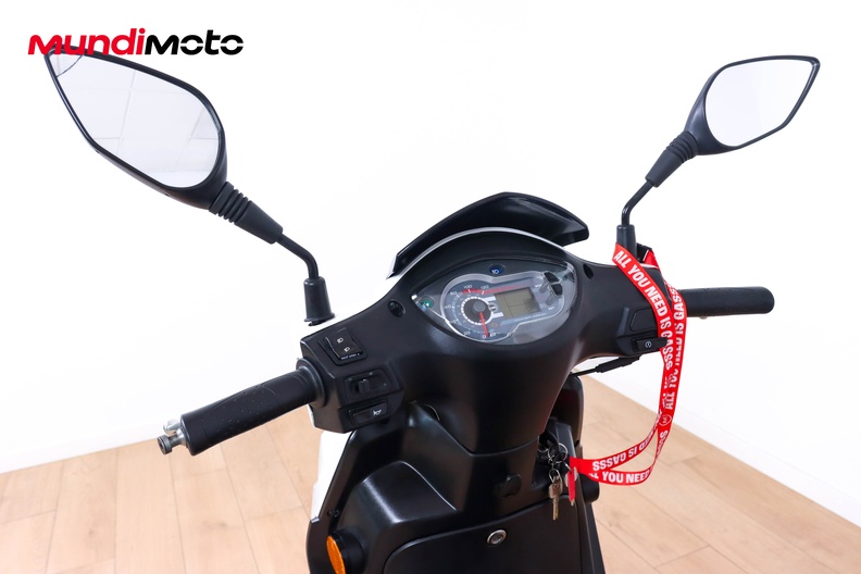 Motorbike image 10