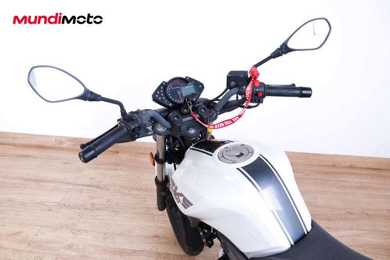 Motorbike image 10