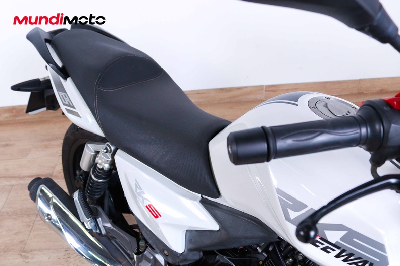 Motorbike image 13
