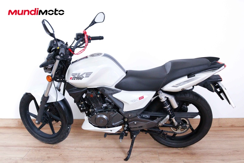 Motorbike image 5