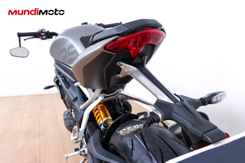 Motorbike image 9