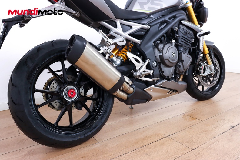Motorbike image 3