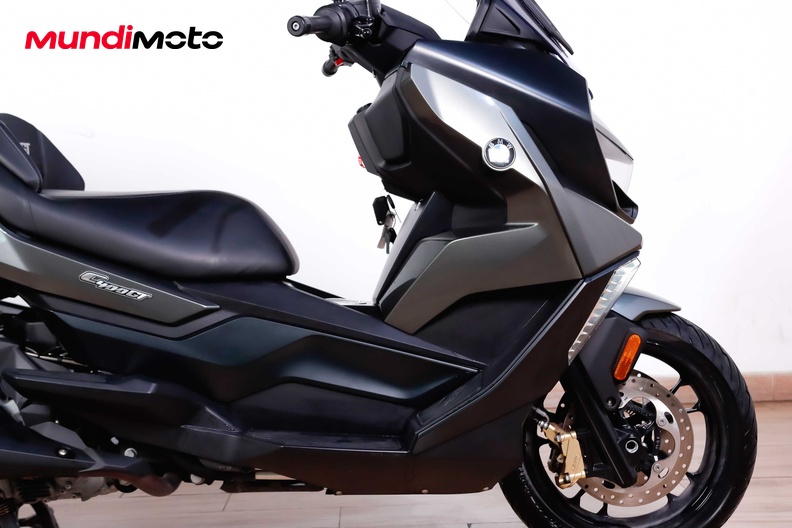 Motorbike image 12