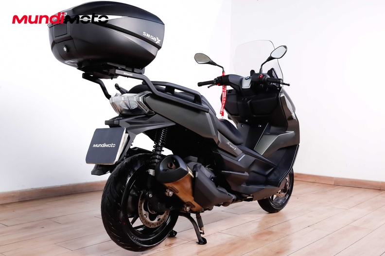 Motorbike image 2