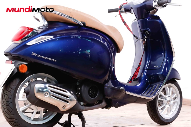 Motorbike image 3