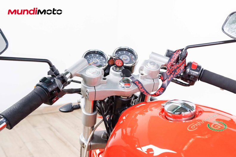 https://assets.mundimoto.com/images/45c4c794-08c8-4b25-b30a-b1525ec7d808/COCKPIT_HANDLEBAR-0_medium.jpg