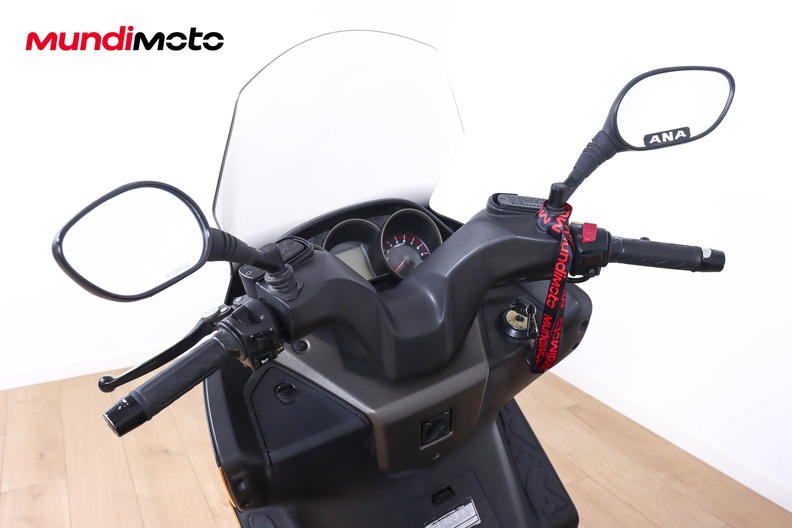 Motorbike image 10