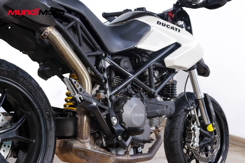 Motorbike image 3