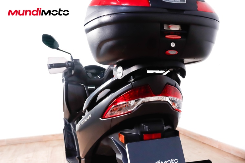 Motorbike image 9