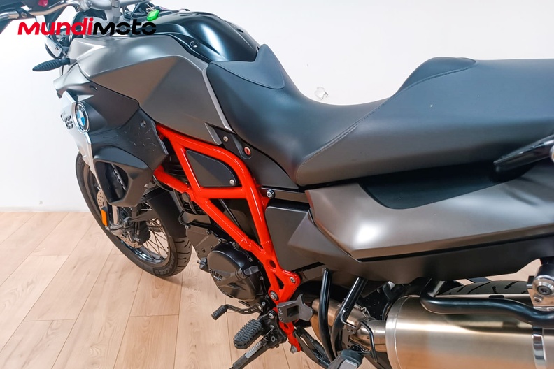 Motorbike image 8