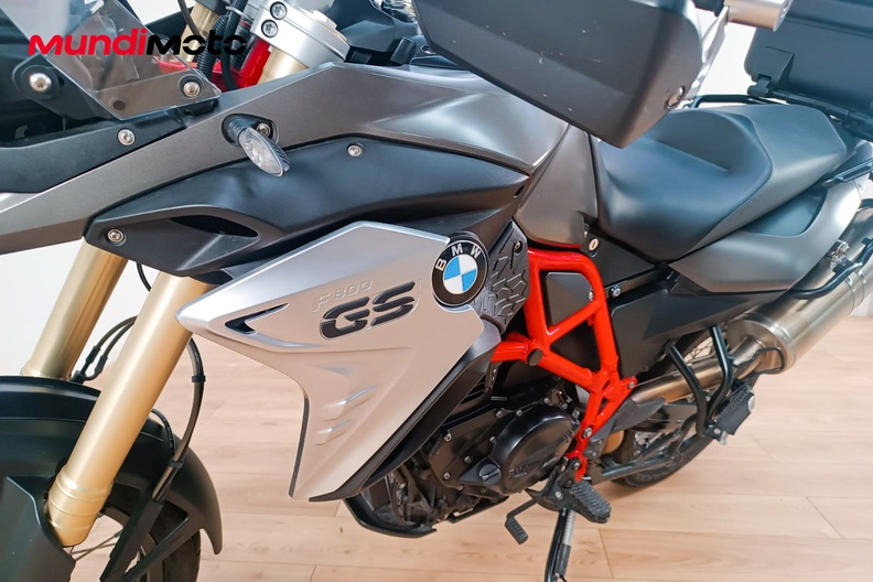 Motorbike image 9