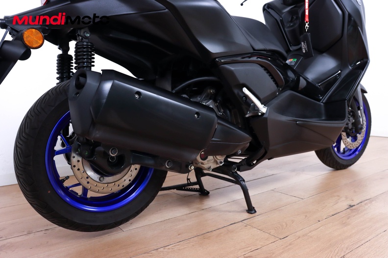 Motorbike image 3