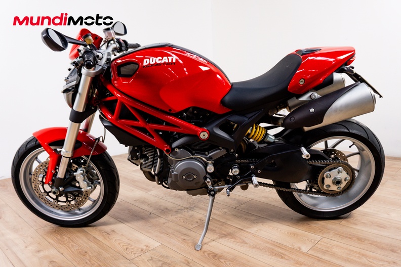 Motorbike image 5