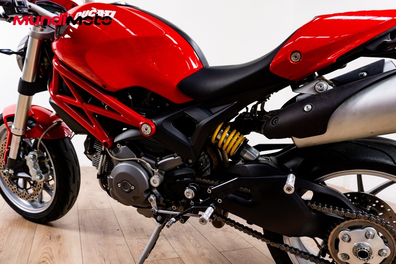 Motorbike image 8