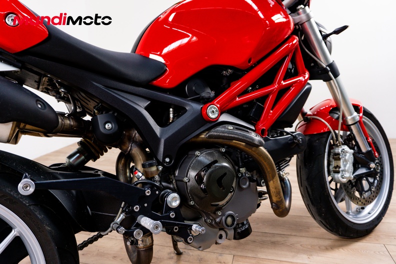 Motorbike image 3