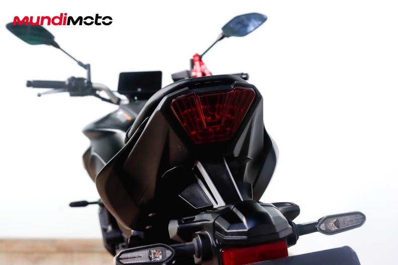 Motorbike image 9