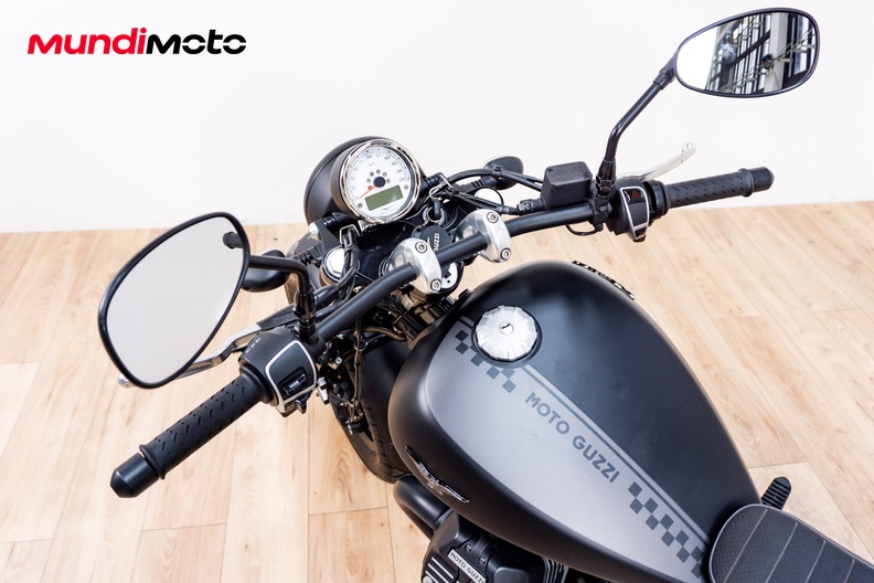 Motorbike image 10