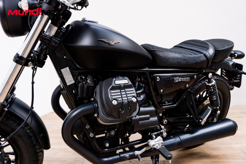 Motorbike image 9