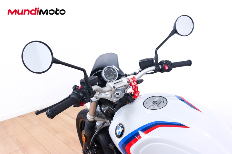 Motorbike image 10