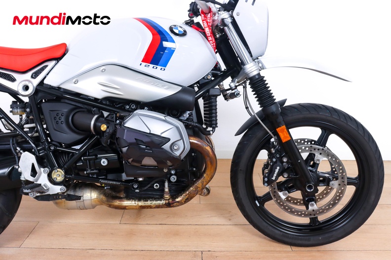 Motorbike image 13