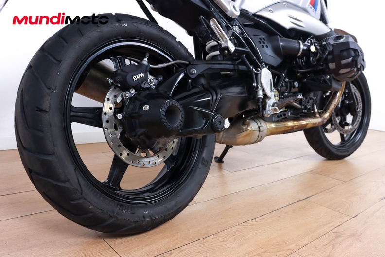 Motorbike image 3