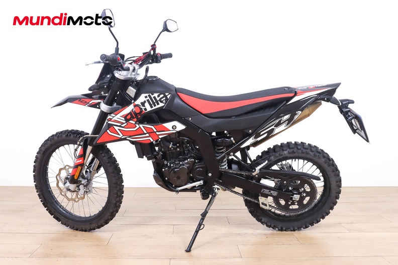 Motorbike image 5