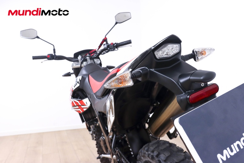 Motorbike image 9