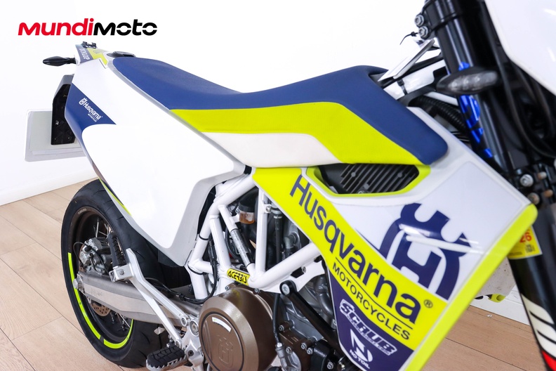 Motorbike image 13