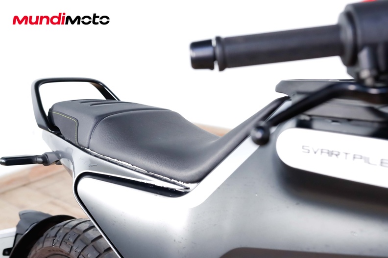 Motorbike image 9