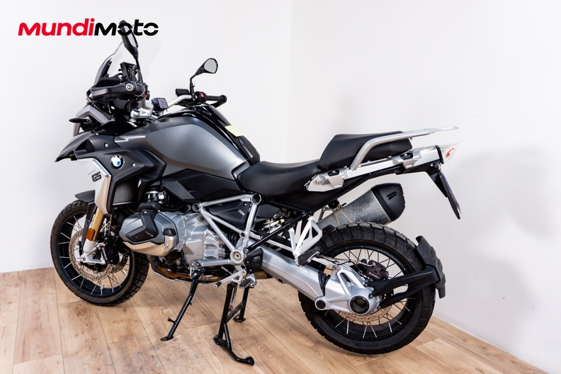 Motorbike image 7
