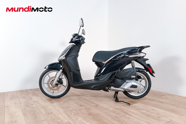 Motorbike image 5