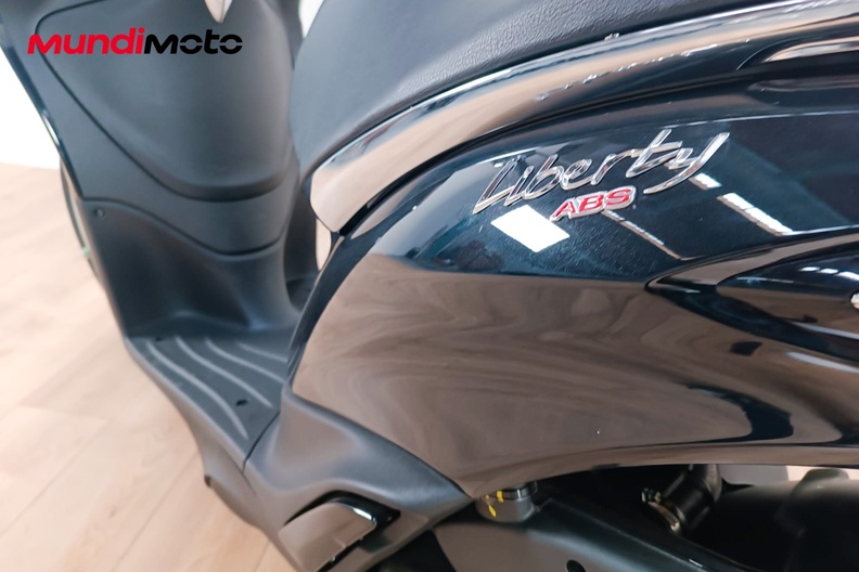 Motorbike image 8