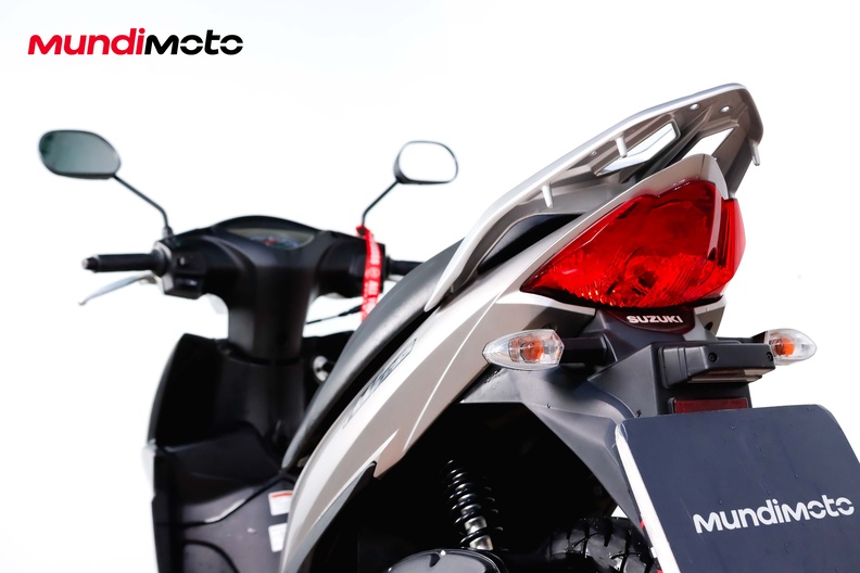 Motorbike image 9
