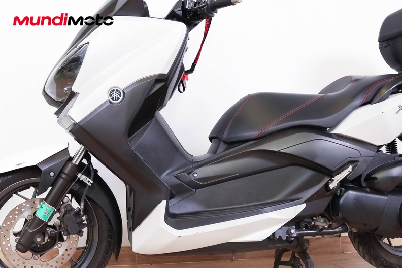 Motorbike image 9